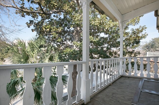 Photo - GOVERNMENT HILL***APARTMENT***CLOSE TO FT. SAM & THE PEARL Unit #4