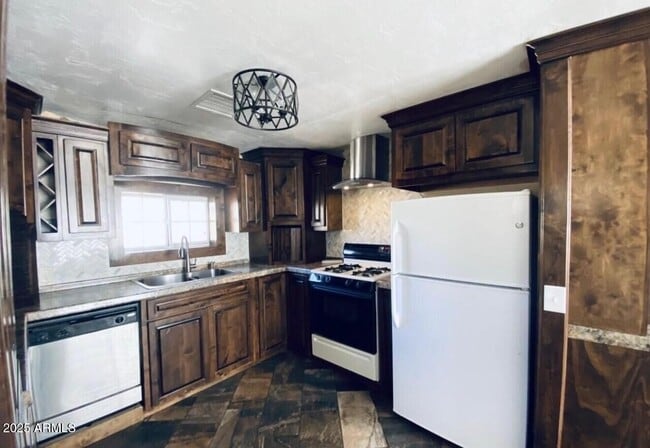 Photo - 1522 E 9th St