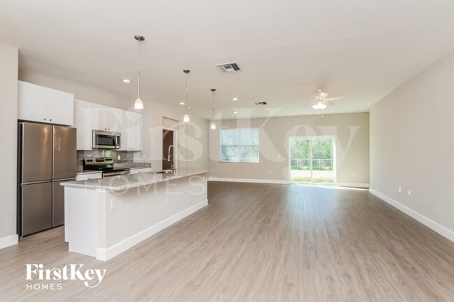 Photo - 164 Todd St SE