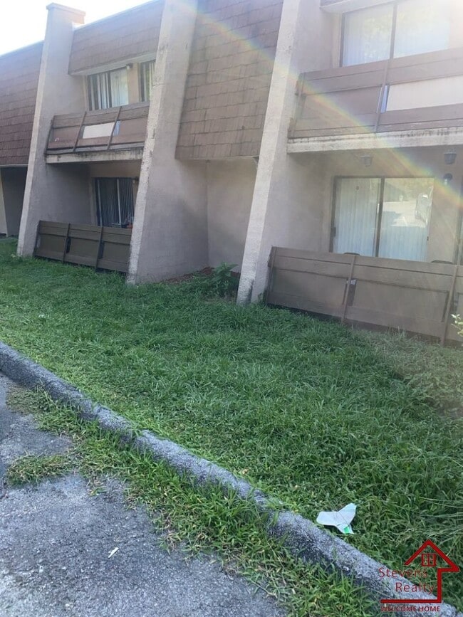 Photo - 915 S Seminole Dr Apartment Unit 28