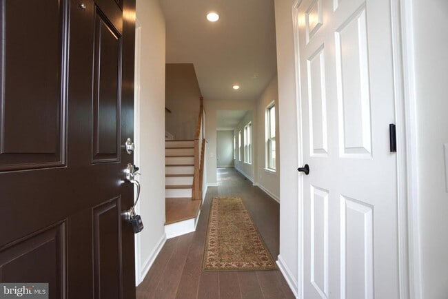 Photo - 612 America Dr