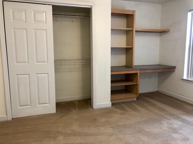 Photo - 431 Harts Cove Way