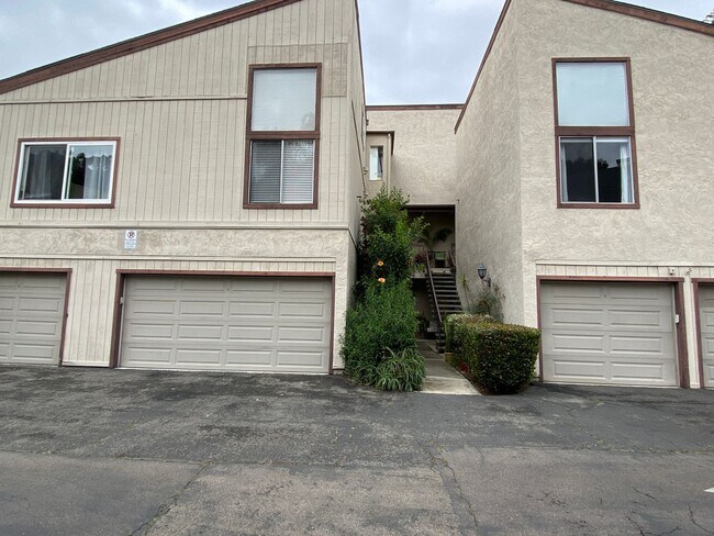 Photo - Spacious 2 Bedroom/ 2 Bath in the Highly D...