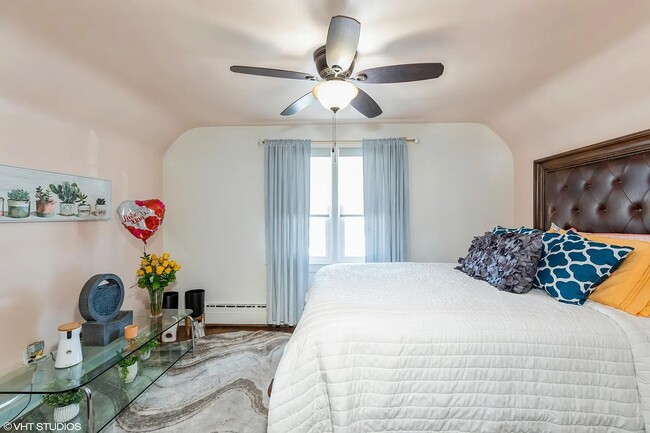 Bedroom 2 - 4925 Walsh Ave Unit 1