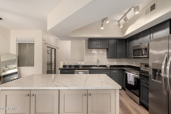 Photo - 240 W Juniper Ave