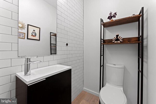 Photo - 312 Poplar St