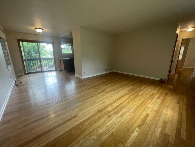 Photo - 601-603 Alpine Ave. Unidad 603 (Upper )