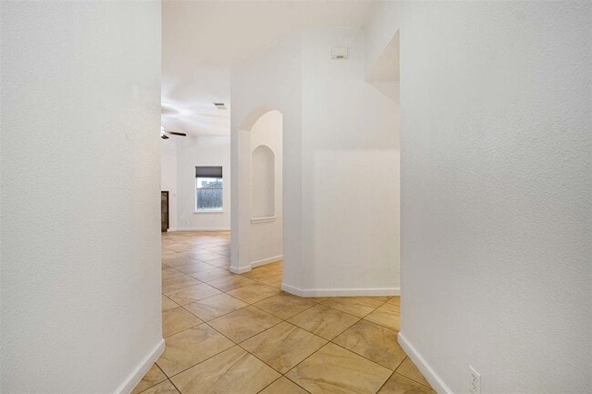 Photo - 105 Cattail Cove