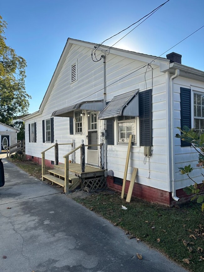 Photo - 1602 W Washington Ave