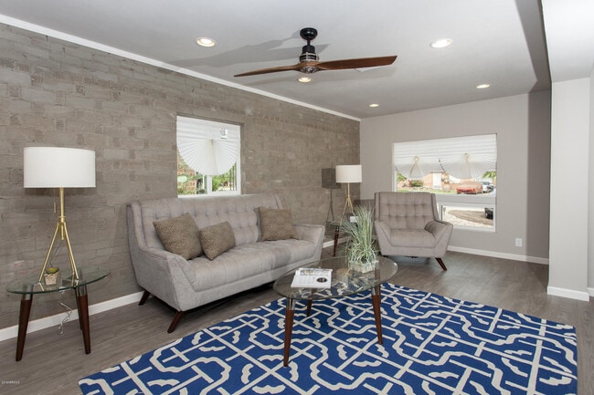 Photo - 2545 E Turney Ave