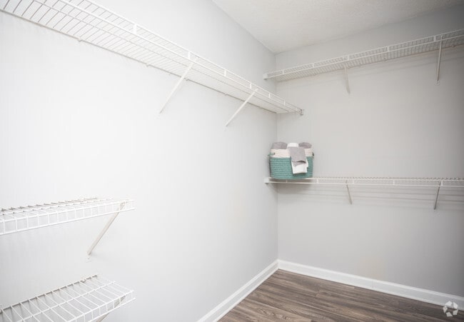 2BR, 2BA - 1,155 SF