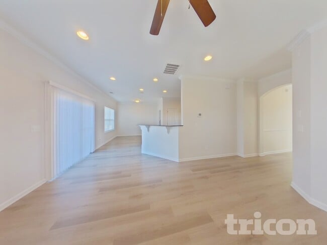 Photo - 129 Hillock Ct