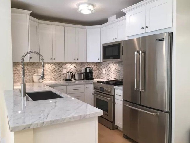 Photo - 9005 Cynthia St Unidad 119