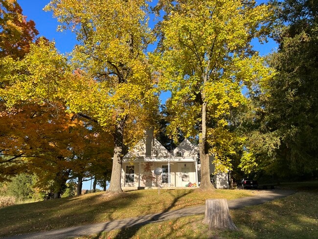 Photo - 16152 Glen Rd