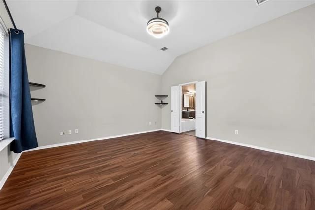 Photo - 205 Lake Village Dr