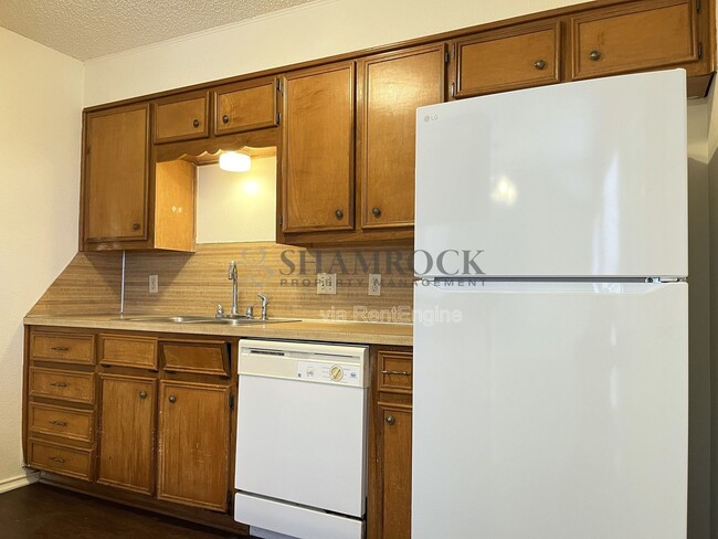 Photo - 214 Kettler Dr