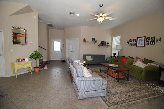 Photo - 610 Maiden Ln