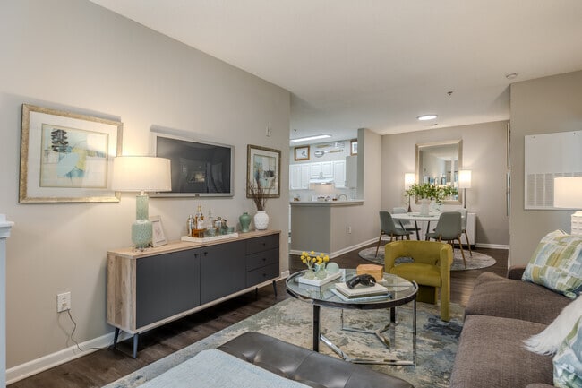 2BR, 2BA - 1,119SF - Living Room