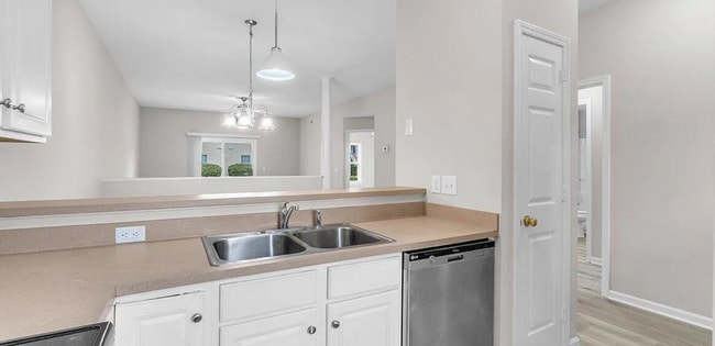 Photo - 4629 McClelland Dr