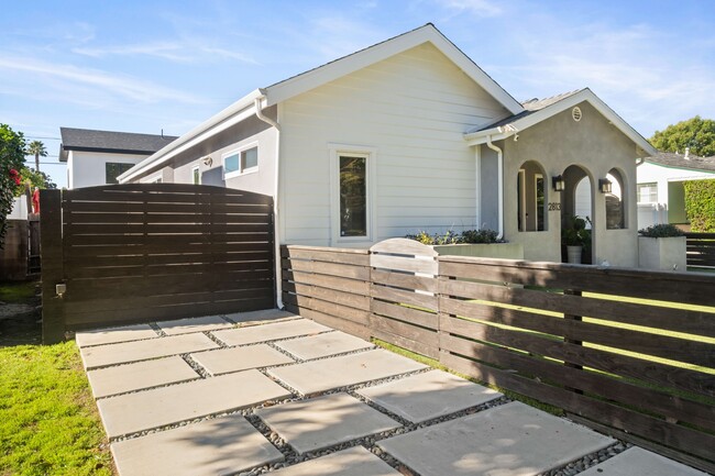 Photo - 2813 Military Ave