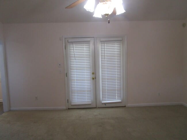 Photo - 2555 Nicholson Dr