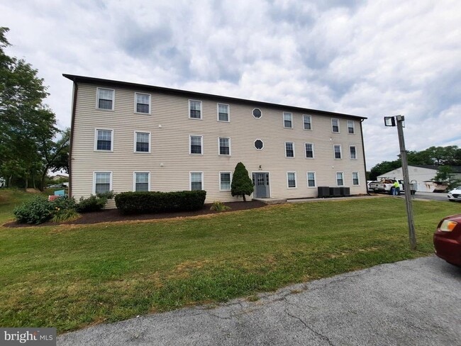 Building Photo - 1416 1416 N Shenandoah Ave Unit 8