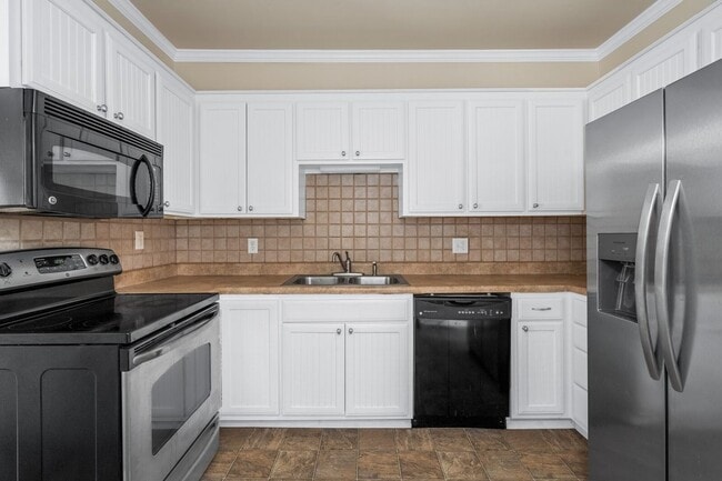 Photo - Charming Cottage in sought after Old Hicko...