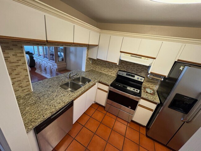 Photo - 15710 E Waterside Cir Unit 101