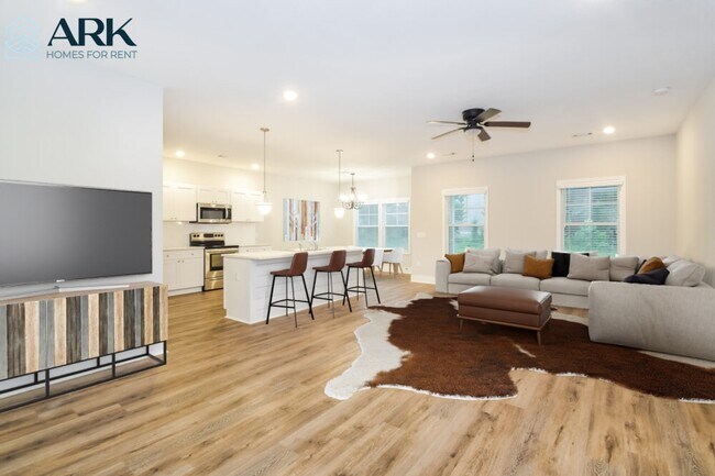 Photo - 64 Laura Ct.