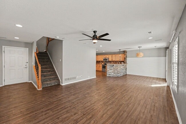 Photo - 6238 Wescroft Ave