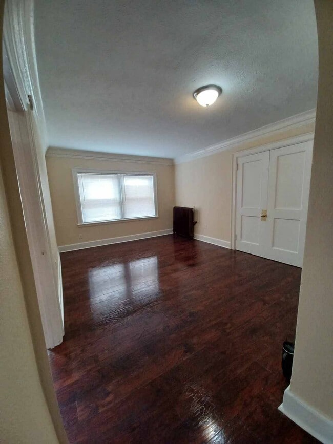 Photo - Whitestone Manor Apartments