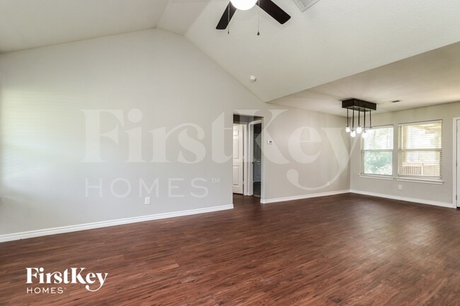 Photo - 10684 Royal York Dr