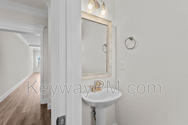 Photo - 331 Sumac Trail