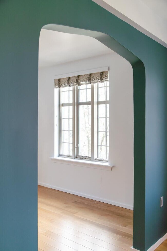 Photo - 1525 N Front St