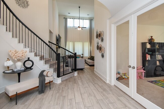 Photo - 823 Sarasota Shore Dr