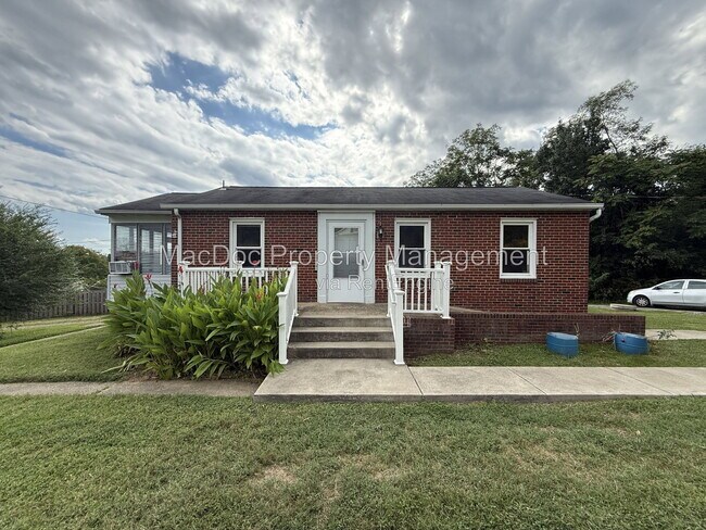 Building Photo - 181 Truslow Rd Unit 1