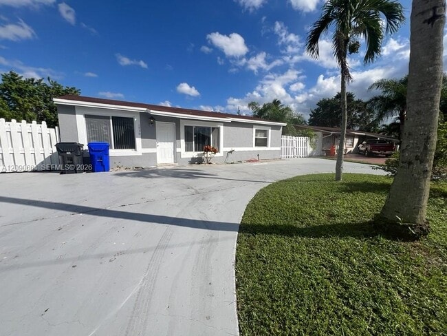 Photo - 1730 SW 64th Terrace