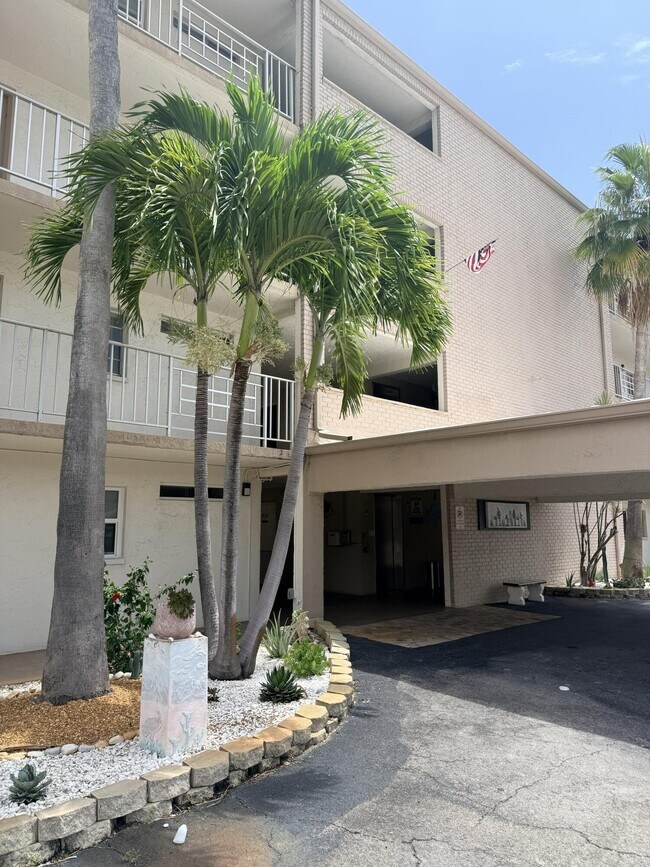 Photo - 2601 NE 3rd Ct Unit 3030