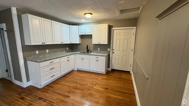 Building Photo - 106 Tell St Rental