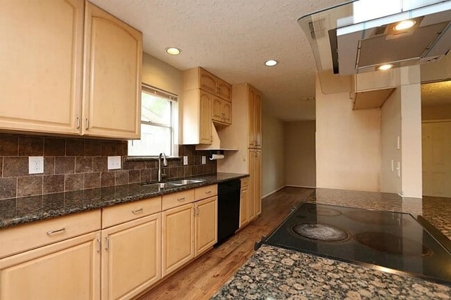 Building Photo - 12623 Westella Dr