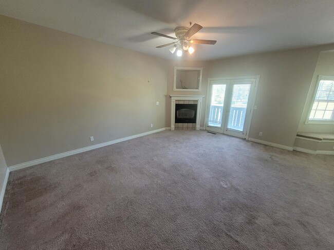 Photo - 350 N Fairway Dr