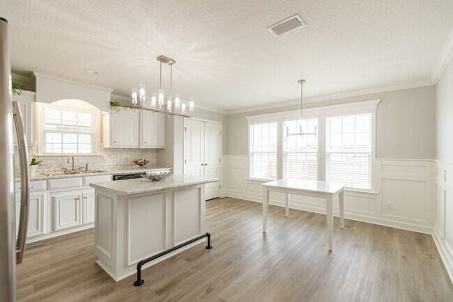 Photo - Beautiful 3-Bedroom Home with Modern Finishes and Outdoor Living in Nelson Hill NEAR the pond