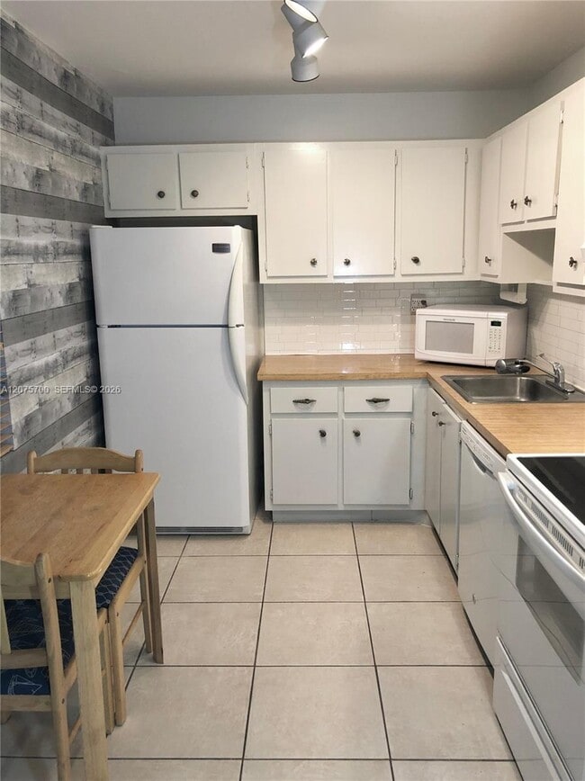 Photo - 8281 SW 128th St Unit 104