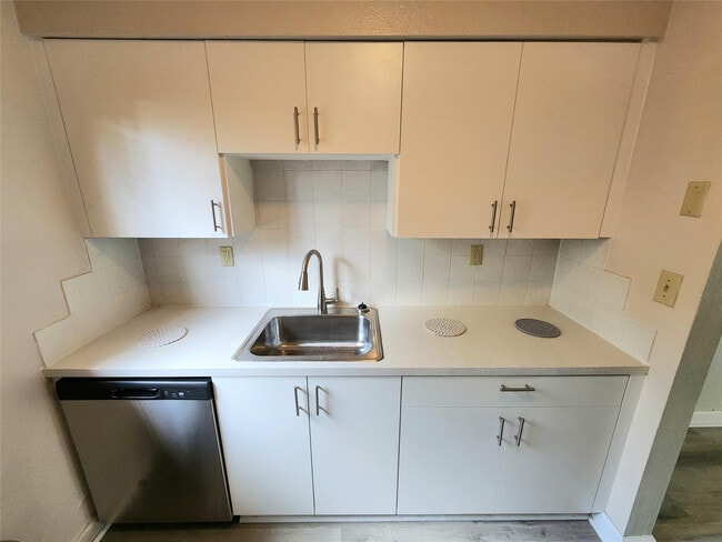 Photo - 2607 NE 8th Ave Unidad 33