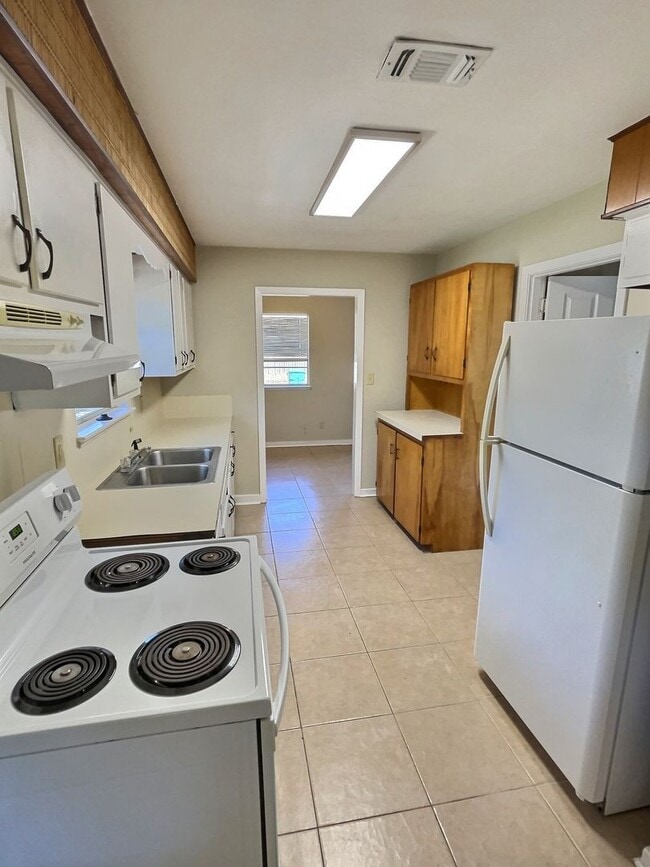 Photo - Ocean Springs School District & Golf Cart District – 3BR/1BA