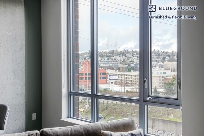 Photo - 624 Yale Ave N Unit FL2-ID711