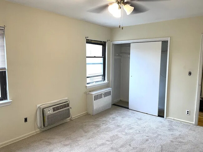 Photo - 22 Lawrence Dr Unit APT D