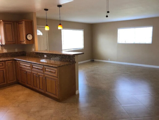 Photo - 2750 Dahlia Ave