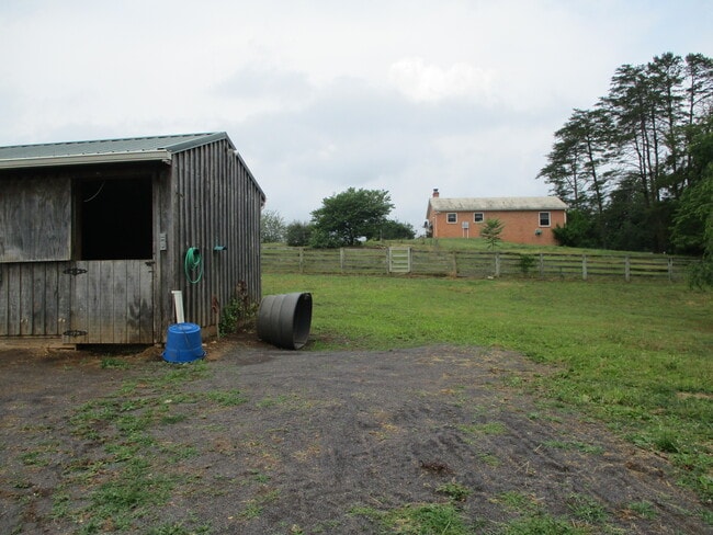 Photo - 416 Laurel Mills Rd