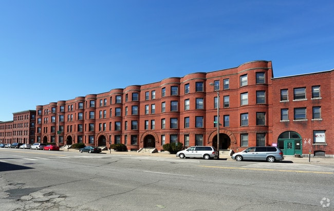 Elm Street Apartments
